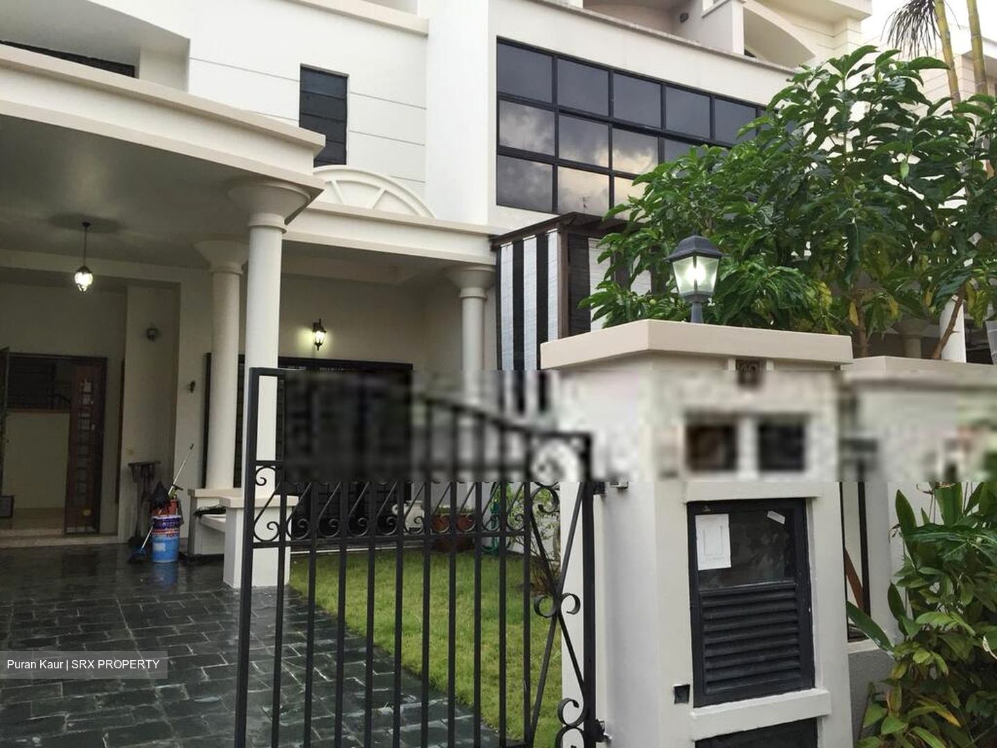 Fernhill Road (D10), Semi-Detached #411110031